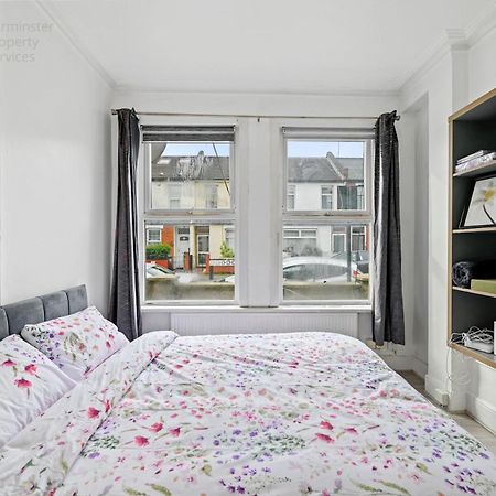 Cosy Tottenham Apartment Sleeps 4 Лондон Екстериор снимка