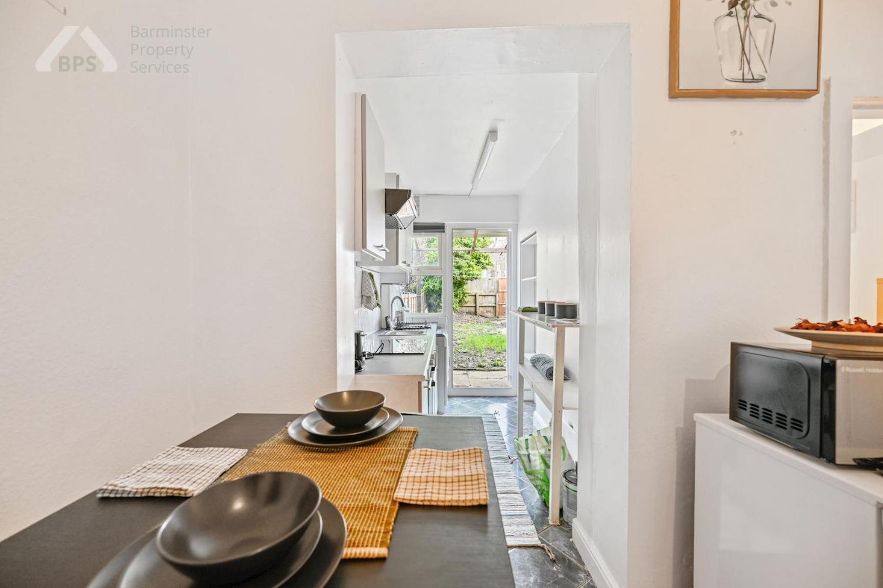 Cosy Tottenham Apartment Sleeps 4 Лондон Екстериор снимка